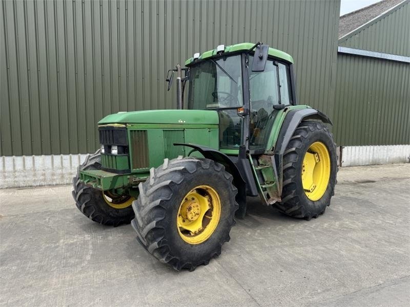 John Deere John Deere 6800 - Traktor: das Bild 1 John Deere John Deere 6800 - Traktor: das Bild 1