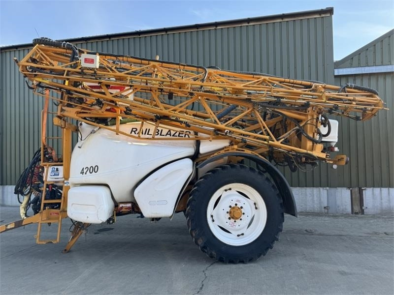 Knight Trailblazer 4200l 36m Trailed Sprayer - Anbauspritze: das Bild 2 Knight Trailblazer 4200l 36m Trailed Sprayer - Anbauspritze: das Bild 2