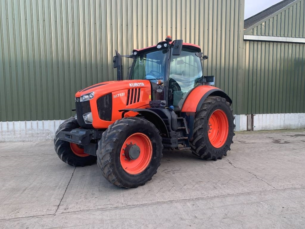 Kubota M 7131 - Traktor: das Bild 2 Kubota M 7131 - Traktor: das Bild 2