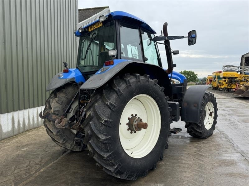 New Holland TM190 - Traktor: das Bild 4 New Holland TM190 - Traktor: das Bild 4