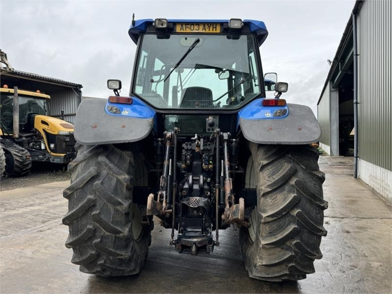 New Holland TM190 - Traktor: das Bild 5 New Holland TM190 - Traktor: das Bild 5