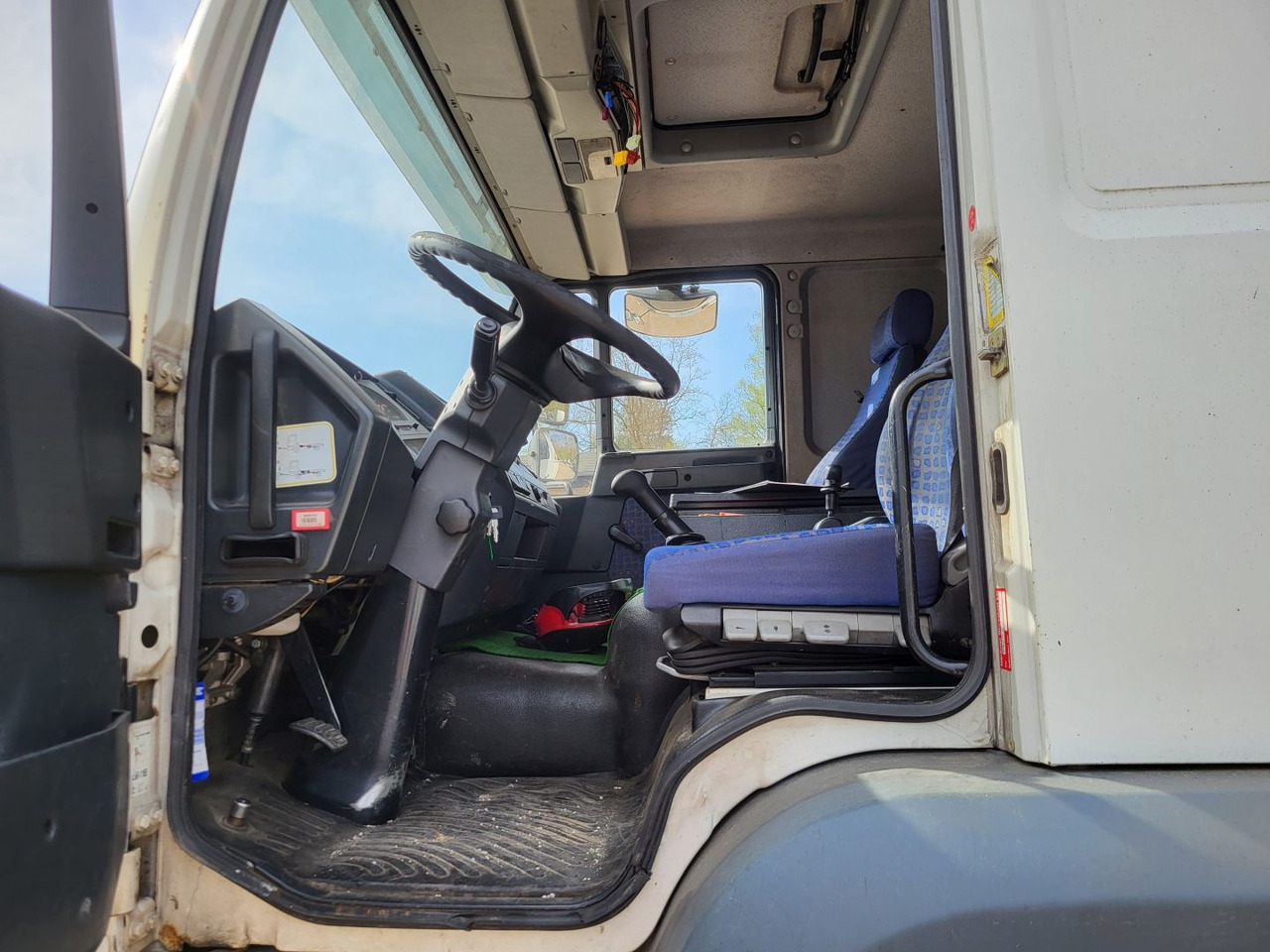 MAN LE 280 B - LKW: das Bild 5 MAN LE 280 B - LKW: das Bild 5
