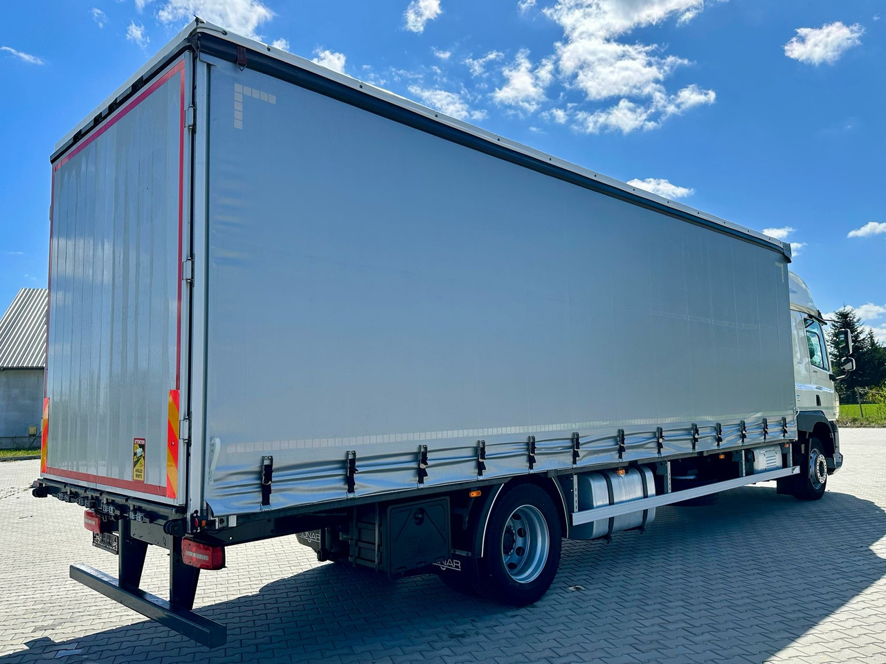 DAF CF 320 / FIRANKA / 21 EUROPALET / SYPIALKA / AUTOMAT / KLIMA POSTOJOWA / 2021 ROK TO - Plane LKW: das Bild 4 DAF CF 320 / FIRANKA / 21 EUROPALET / SYPIALKA / AUTOMAT / KLIMA POSTOJOWA / 2021 ROK TO - Plane LKW: das Bild 4