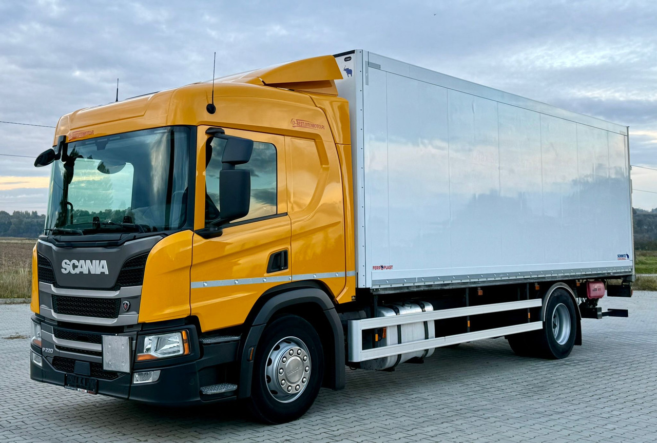 SCANIA P220 / IZOTERMA / WINDA / SCHMITZ / 18 PALET / SILNIK 6 / SYPIALKA / 2019 ROK / NISKI PRZEBIEG - Isotherm LKW: das Bild 2 SCANIA P220 / IZOTERMA / WINDA / SCHMITZ / 18 PALET / SILNIK 6 / SYPIALKA / 2019 ROK / NISKI PRZEBIEG - Isotherm LKW: das Bild 2