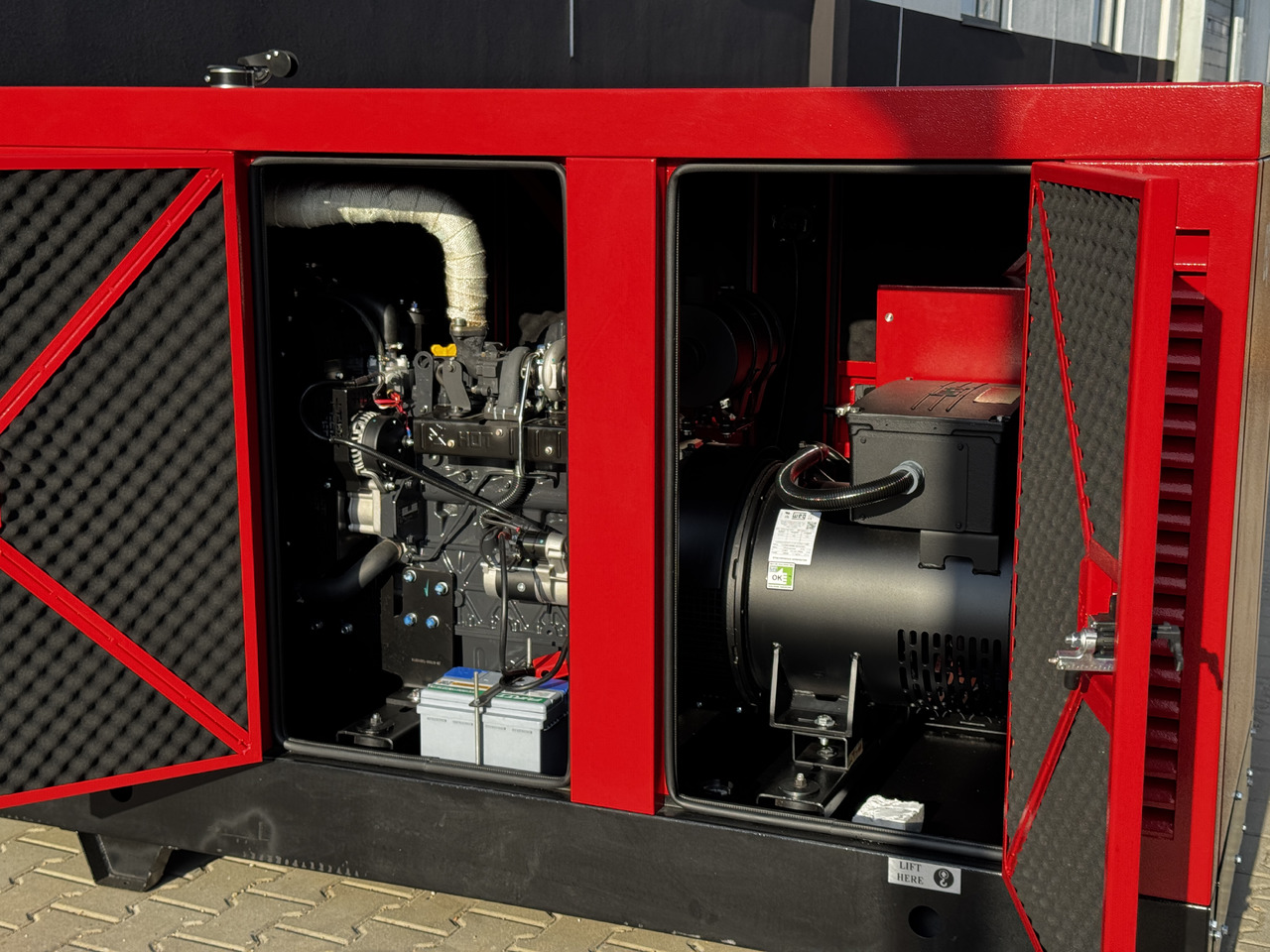 IVECO 50 kVA / 40 kW - Stromgenerator: das Bild 5 IVECO 50 kVA / 40 kW - Stromgenerator: das Bild 5