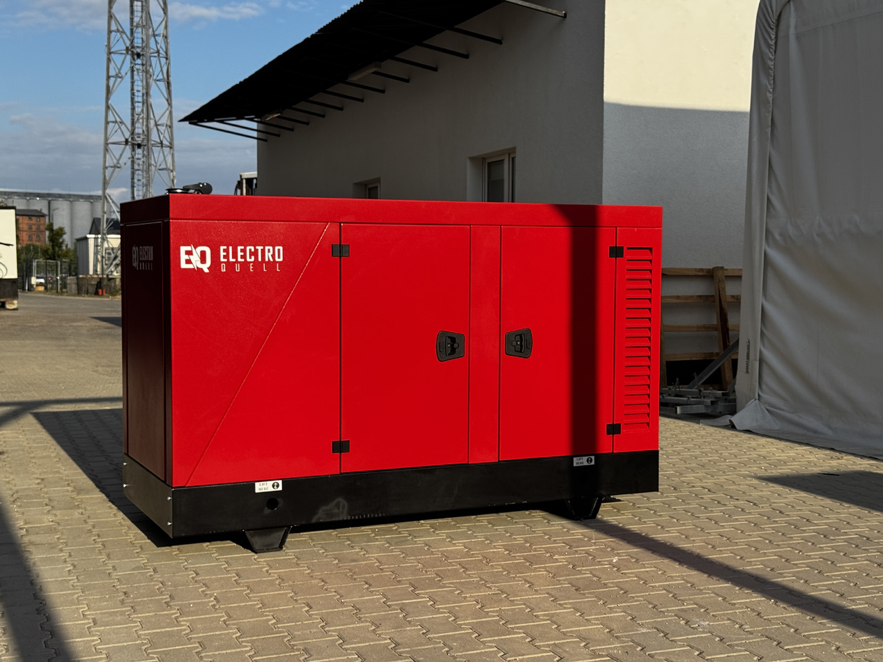 IVECO 50 kVA / 40 kW - Stromgenerator: das Bild 2 IVECO 50 kVA / 40 kW - Stromgenerator: das Bild 2