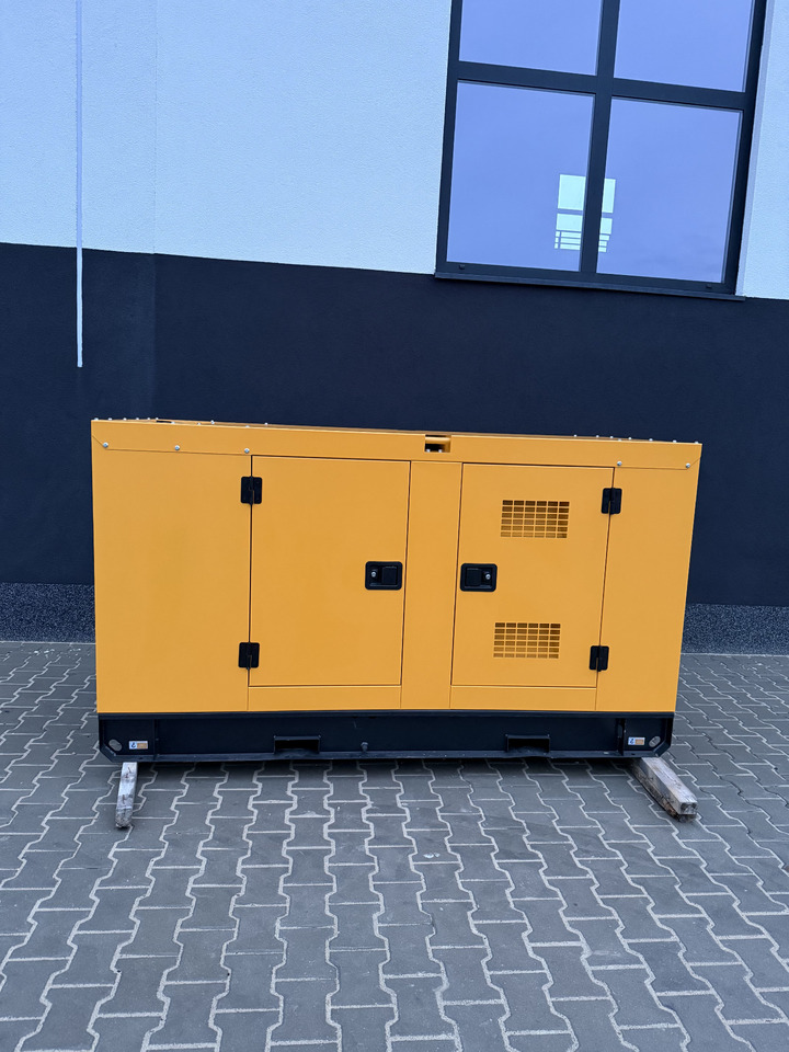 PERKINS 100 kVA / 80 kW - Stromgenerator: das Bild 1 PERKINS 100 kVA / 80 kW - Stromgenerator: das Bild 1