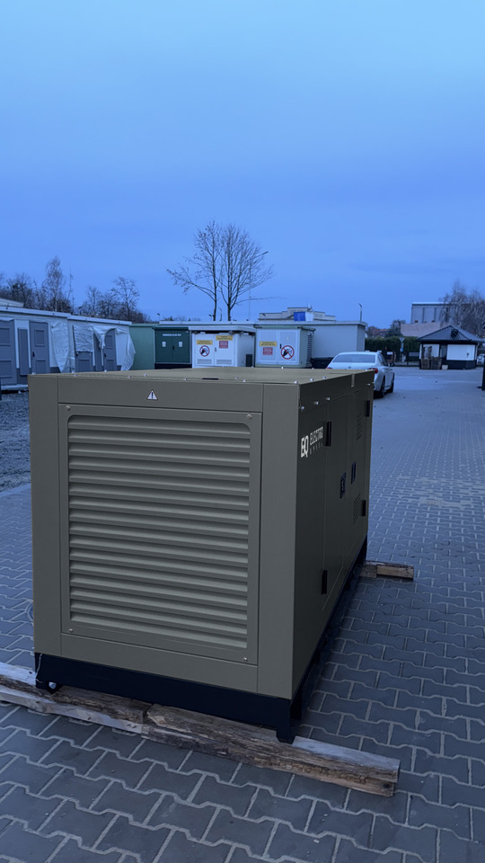PERKINS 130 kVA / 108 kW - Stromgenerator: das Bild 3 PERKINS 130 kVA / 108 kW - Stromgenerator: das Bild 3