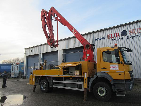 Betonpumpe PUTZMEISTER M20.4 - MB 1829 4x2: das Bild 7 Betonpumpe PUTZMEISTER M20.4 - MB 1829 4x2: das Bild 7