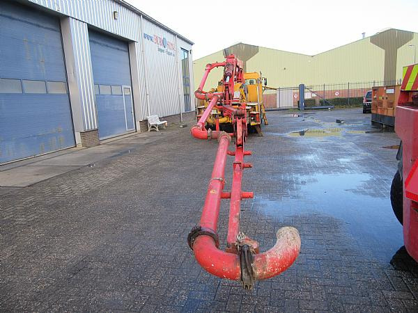 Betonpumpe PUTZMEISTER M20.4 - MB 1829 4x2: das Bild 6 Betonpumpe PUTZMEISTER M20.4 - MB 1829 4x2: das Bild 6