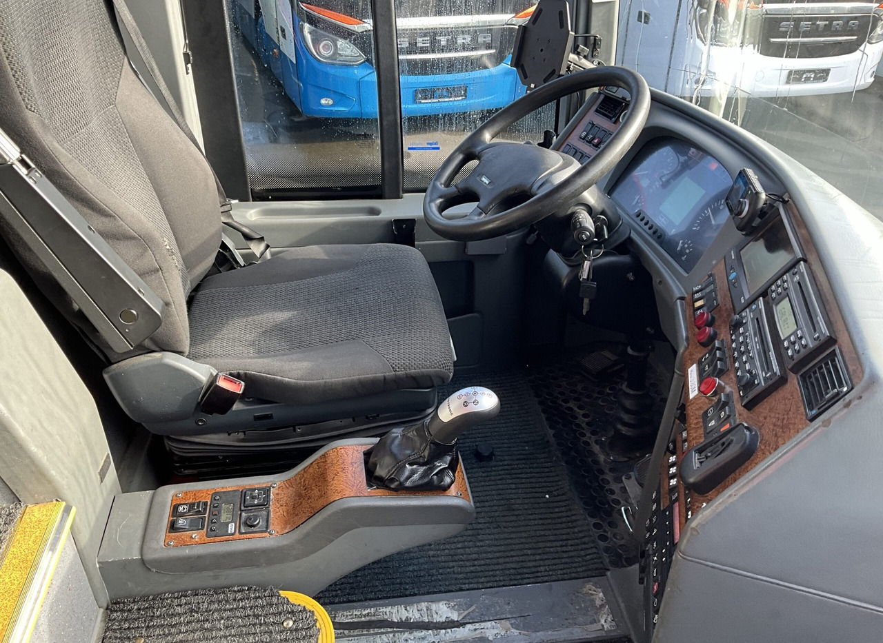 Innenraum Bild 1: Reisebus Vanhool T 916 Astron