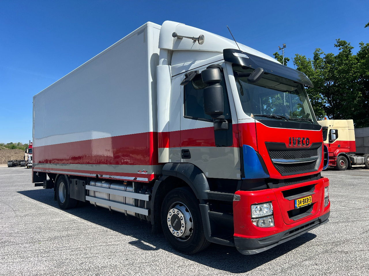 Iveco Stralis 310 AD, 19Ton, Euro 6 - Koffer LKW: das Bild 2 Iveco Stralis 310 AD, 19Ton, Euro 6 - Koffer LKW: das Bild 2