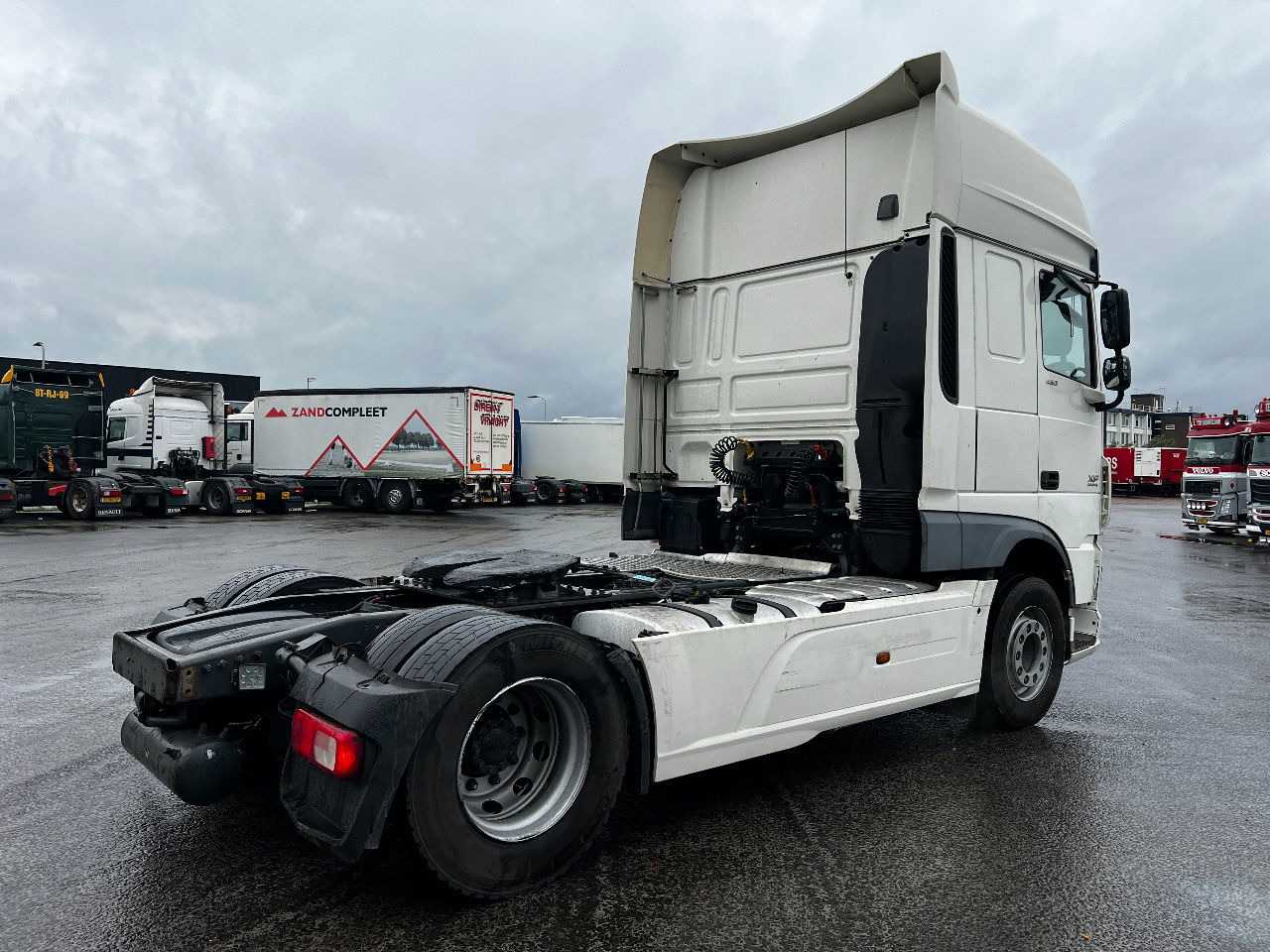 DAF XF 460 SSC, Retarder, Full spoiler - Sattelzugmaschine: das Bild 3 DAF XF 460 SSC, Retarder, Full spoiler - Sattelzugmaschine: das Bild 3