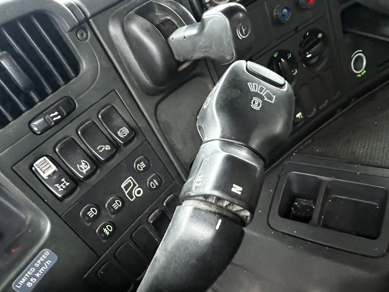 Scania P420 10x4, 15m3 Liebherr, full steel - Leasing Scania P420 10x4, 15m3 Liebherr, full steel: das Bild 13