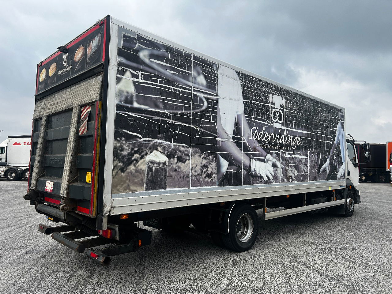 Volvo FL 12.240 Euro 5, NL truck - Koffer LKW: das Bild 3 Volvo FL 12.240 Euro 5, NL truck - Koffer LKW: das Bild 3