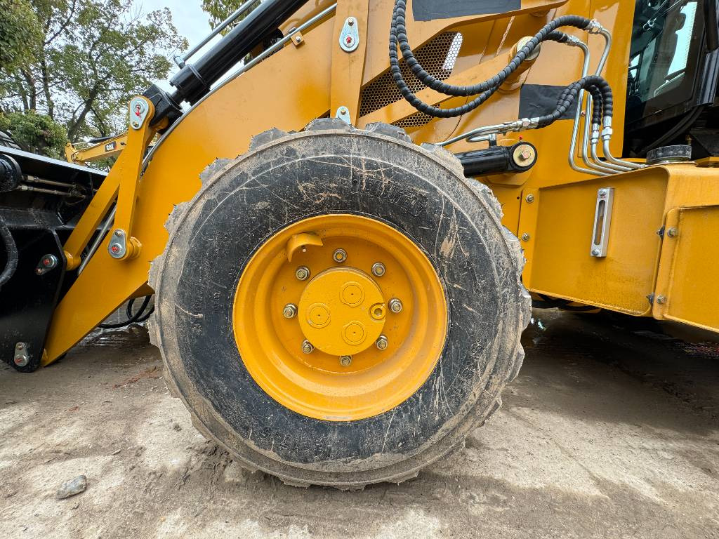 CAT 100% new CAT 420 F - Baggerlader: das Bild 3 CAT 100% new CAT 420 F - Baggerlader: das Bild 3