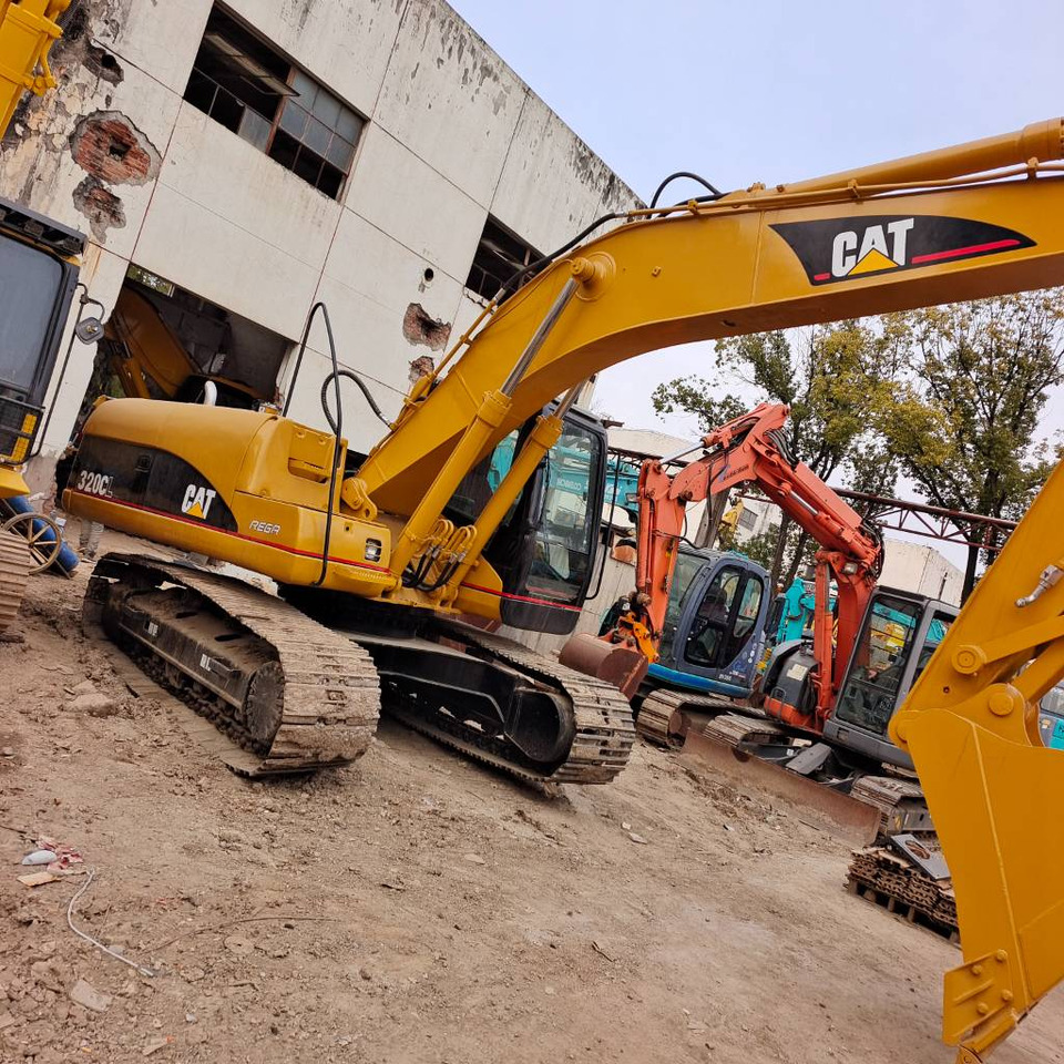 CAT 320 C L - Kettenbagger: das Bild 2 CAT 320 C L - Kettenbagger: das Bild 2