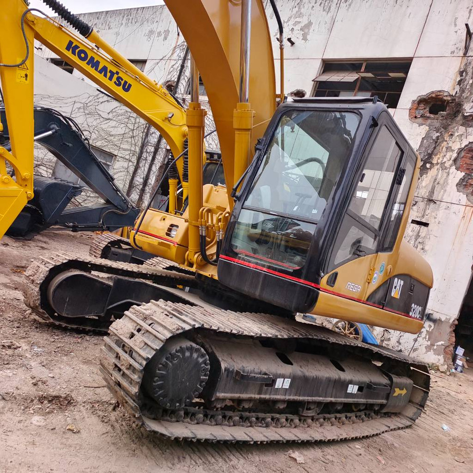 CAT 320 C L - Kettenbagger: das Bild 1 CAT 320 C L - Kettenbagger: das Bild 1