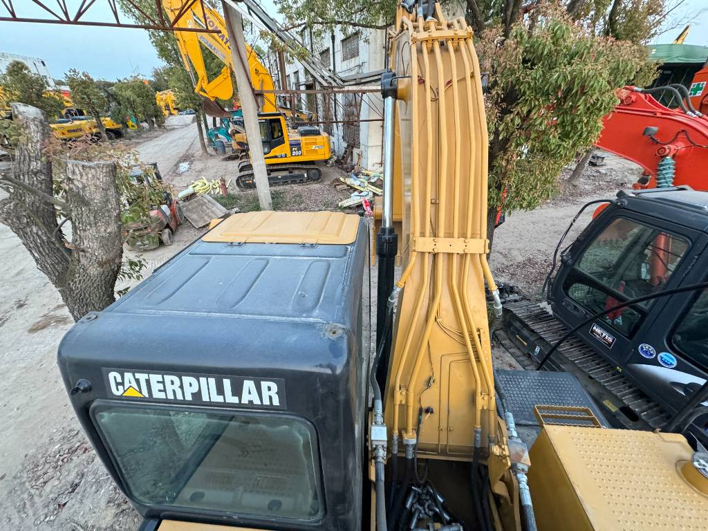 CAT 320 D Engine C7.1 - Kettenbagger: das Bild 2 CAT 320 D Engine C7.1 - Kettenbagger: das Bild 2