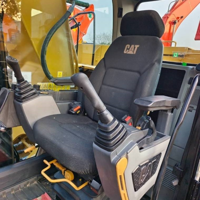 CAT 320 GC - Kettenbagger: das Bild 2 CAT 320 GC - Kettenbagger: das Bild 2