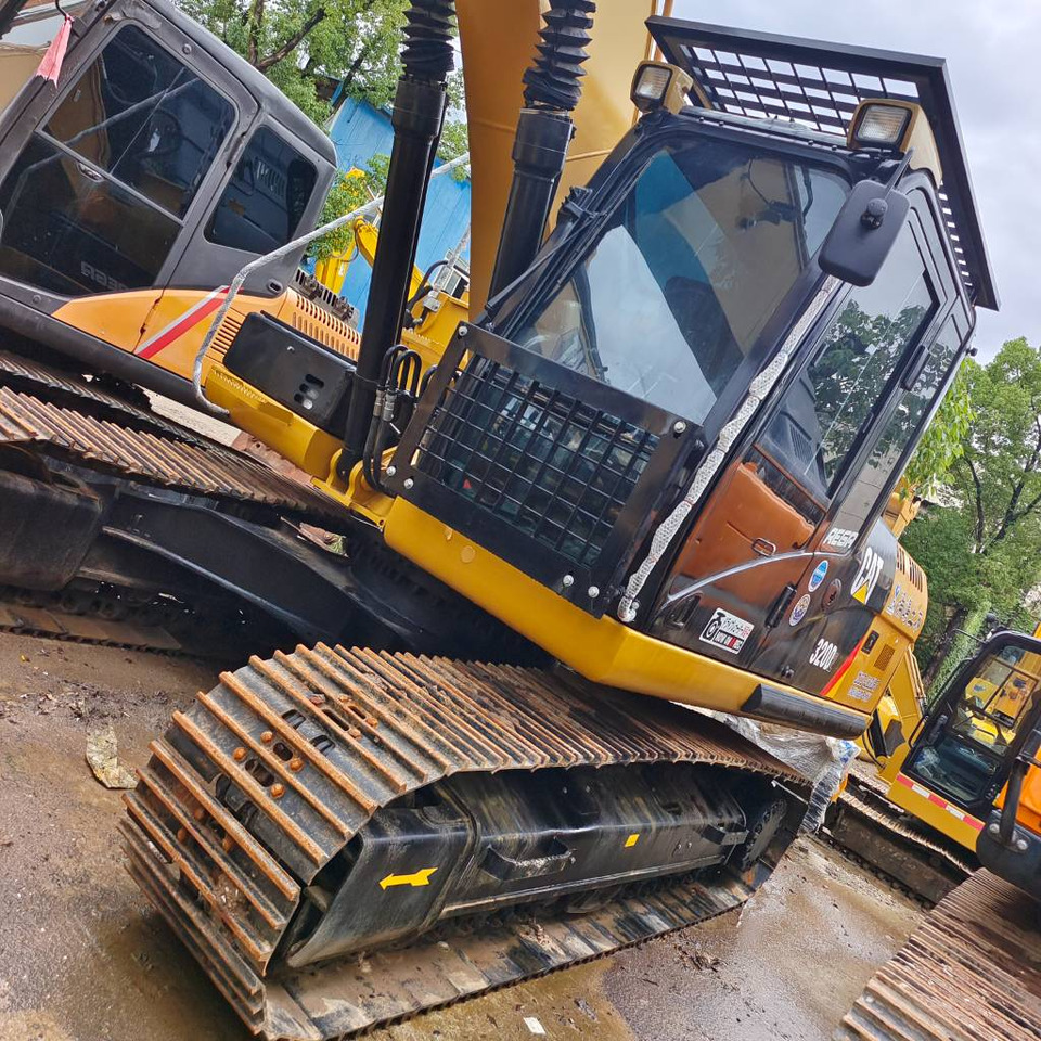 CAT 320D2 - Kettenbagger: das Bild 3 CAT 320D2 - Kettenbagger: das Bild 3