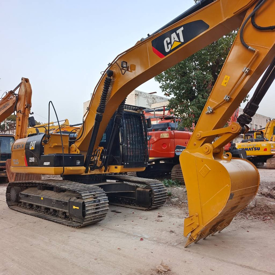 CAT 320D2L - Kettenbagger: das Bild 3 CAT 320D2L - Kettenbagger: das Bild 3