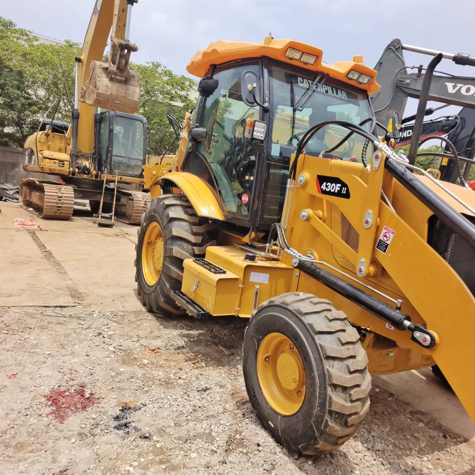 CAT 430 F 100% New - Baggerlader: das Bild 2 CAT 430 F 100% New - Baggerlader: das Bild 2