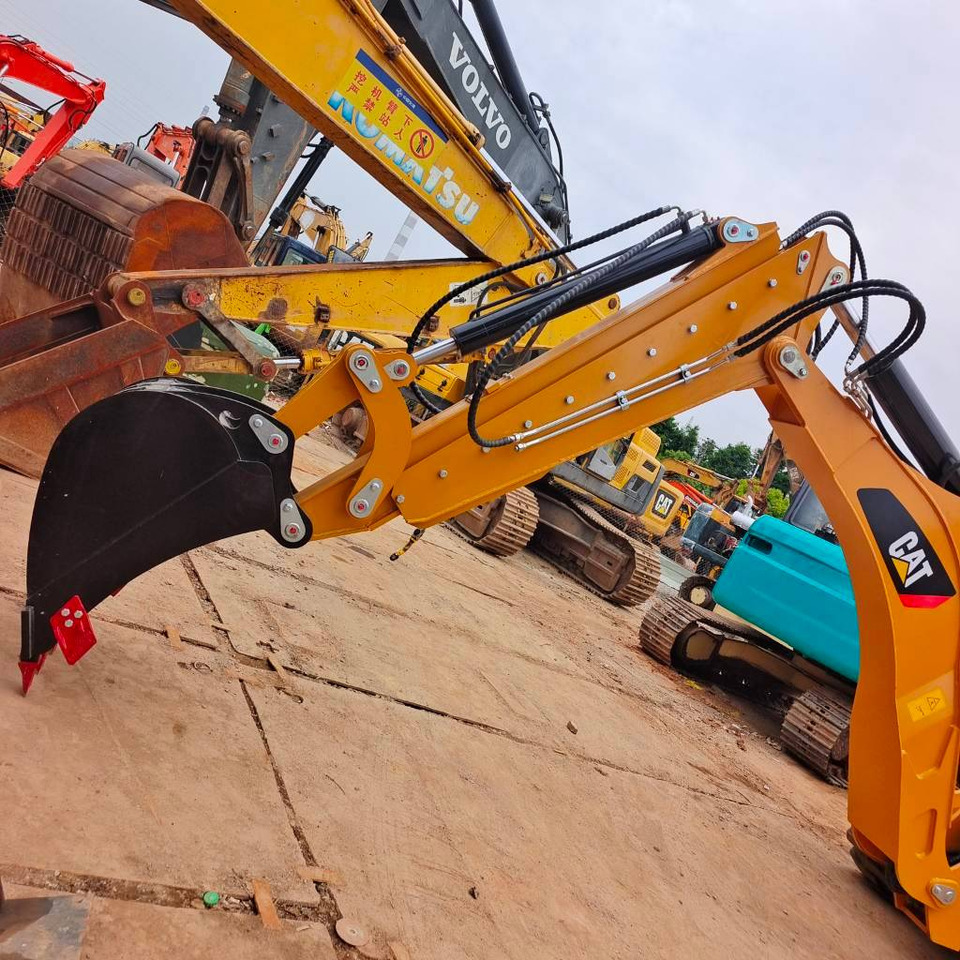 CAT 430 F 100% New - Baggerlader: das Bild 5 CAT 430 F 100% New - Baggerlader: das Bild 5