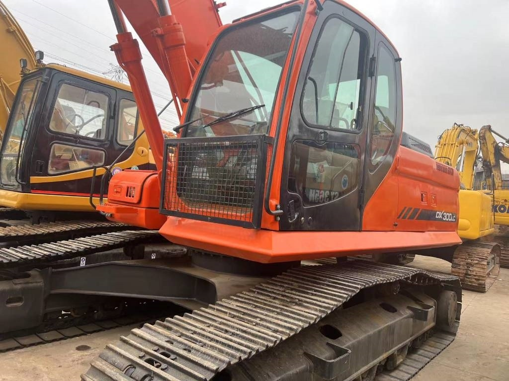 Doosan DOOOSAN DX300 - Kettenbagger: das Bild 2 Doosan DOOOSAN DX300 - Kettenbagger: das Bild 2