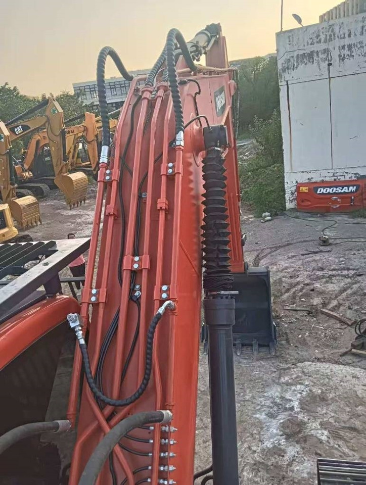 Doosan DX 225 LC-9C - Kettenbagger: das Bild 5 Doosan DX 225 LC-9C - Kettenbagger: das Bild 5