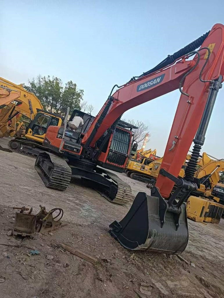 Doosan DX 225 LC-9C - Kettenbagger: das Bild 4 Doosan DX 225 LC-9C - Kettenbagger: das Bild 4