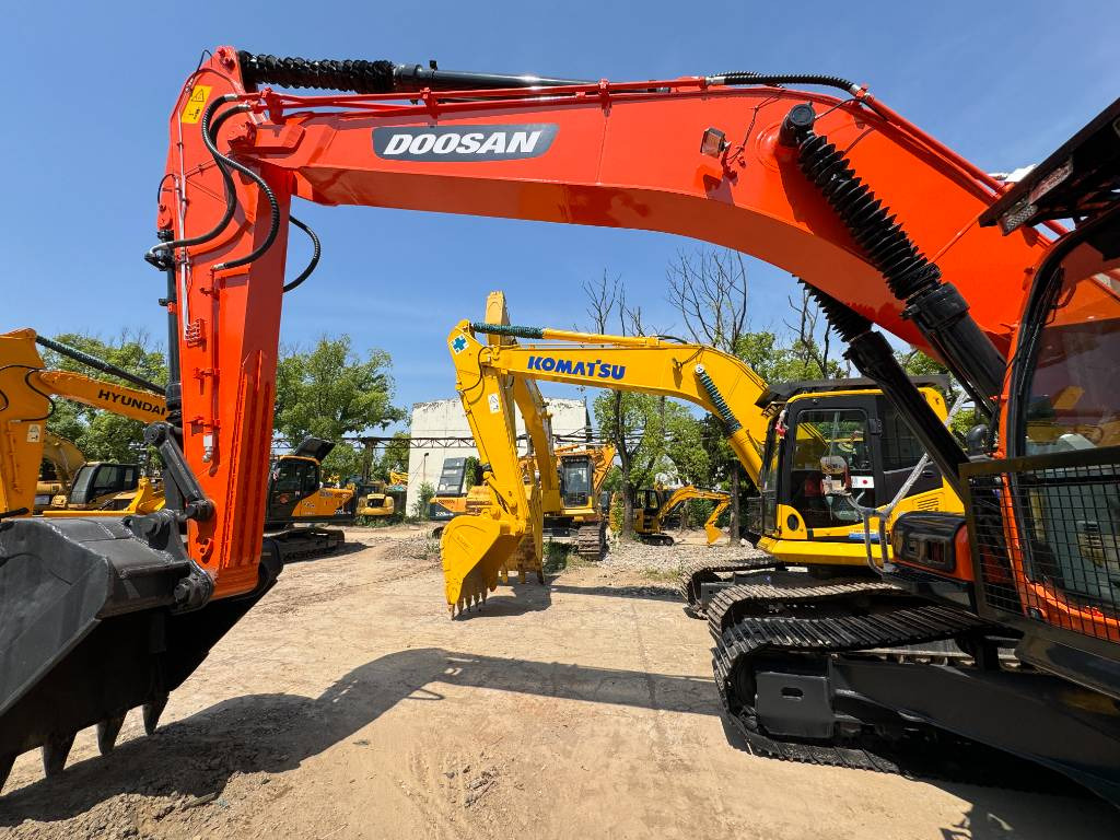 Doosan DX 300 LC - Kettenbagger: das Bild 5 Doosan DX 300 LC - Kettenbagger: das Bild 5