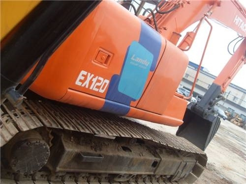 Hitachi EX 120-3 - Kettenbagger: das Bild 5 Hitachi EX 120-3 - Kettenbagger: das Bild 5