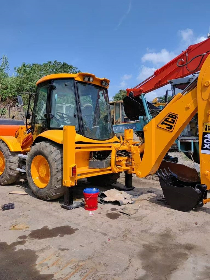 JCB 4 CX - Kettenbagger: das Bild 2 JCB 4 CX - Kettenbagger: das Bild 2