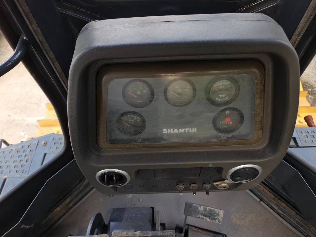 Bulldozer Shantui SD 32: das Bild 10