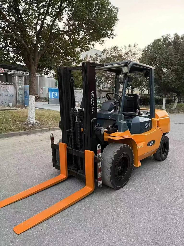 Dieselstapler Toyota FD 50: das Bild 1