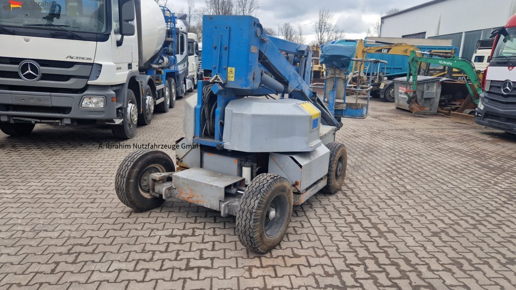 Genie 45/22 Elektro 15,70 m Höhe, 7,70 m Reichweite dem Alter entspr. - Gelenkarmbühne: das Bild 1 Genie 45/22 Elektro 15,70 m Höhe, 7,70 m Reichweite dem Alter entspr. - Gelenkarmbühne: das Bild 1