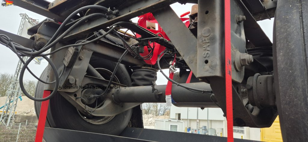 Krone AZ 5x vorhanden SAF Achsen, fertig gestapelt - Container/ Wechselfahrgestell Anhänger: das Bild 3 Krone AZ 5x vorhanden SAF Achsen, fertig gestapelt - Container/ Wechselfahrgestell Anhänger: das Bild 3