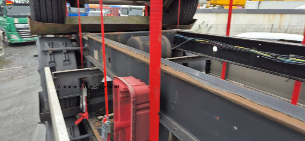 Krone AZ 5x vorhanden SAF Achsen, fertig gestapelt - Container/ Wechselfahrgestell Anhänger: das Bild 4 Krone AZ 5x vorhanden SAF Achsen, fertig gestapelt - Container/ Wechselfahrgestell Anhänger: das Bild 4