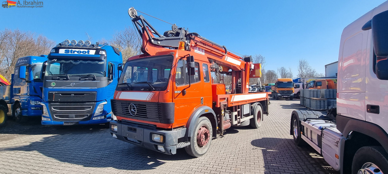 Mercedes-Benz 1722 Dachdeckerkran Cormach 30000 TECH, - Autokran, Pritsche LKW: das Bild 1 Mercedes-Benz 1722 Dachdeckerkran Cormach 30000 TECH, - Autokran, Pritsche LKW: das Bild 1