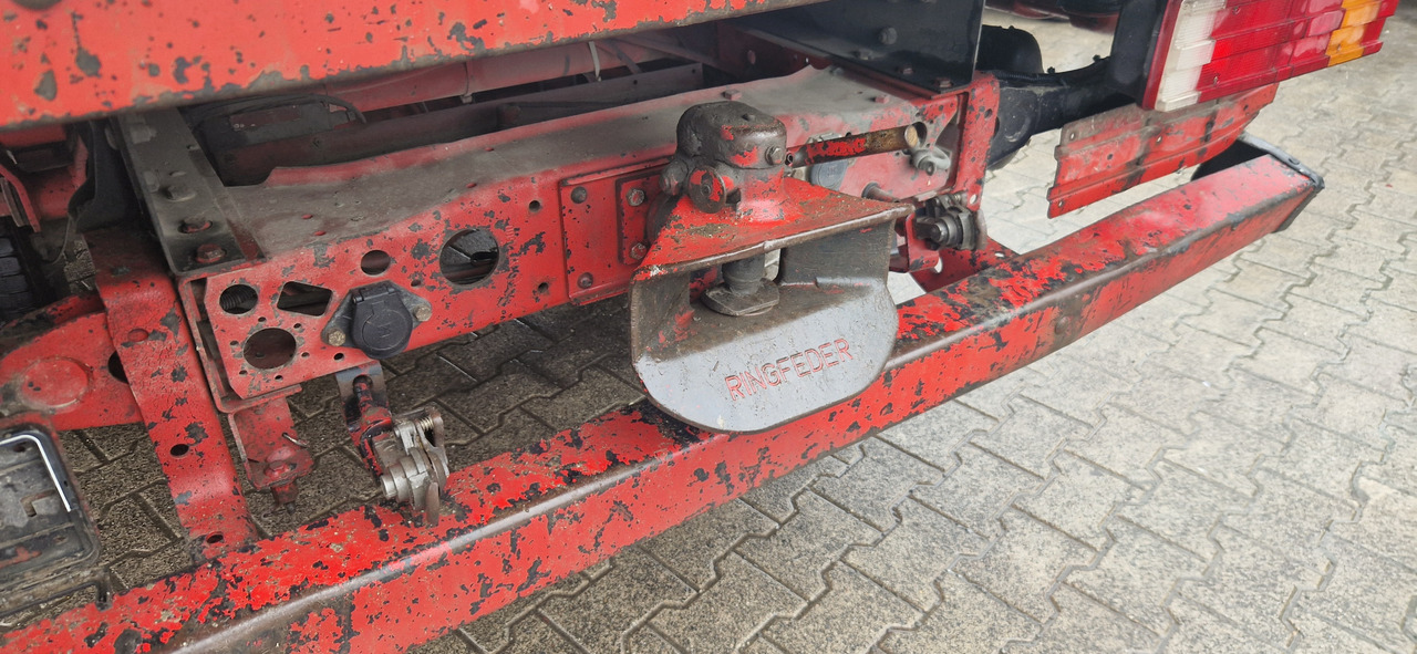 Mercedes-Benz 615D Doka Pritsche, Zustand gut - Pritsche Transporter, Transporter mit Doppelkabine: das Bild 4 Mercedes-Benz 615D Doka Pritsche, Zustand gut - Pritsche Transporter, Transporter mit Doppelkabine: das Bild 4