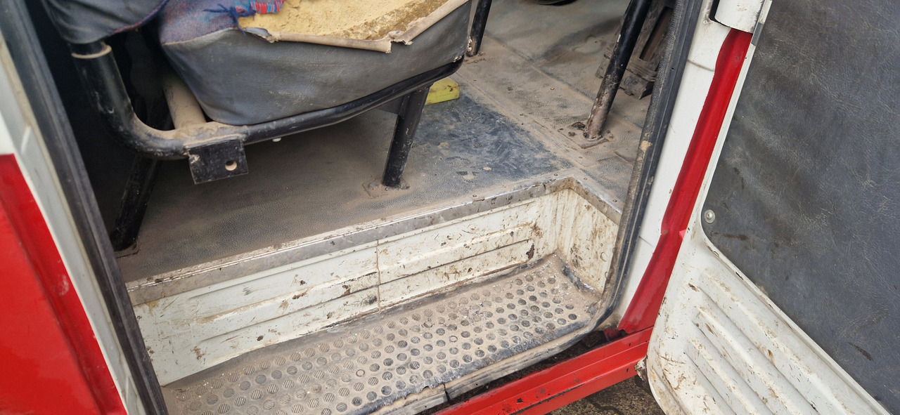 Mercedes-Benz 615D Doka Pritsche, Zustand gut - Pritsche Transporter, Transporter mit Doppelkabine: das Bild 3 Mercedes-Benz 615D Doka Pritsche, Zustand gut - Pritsche Transporter, Transporter mit Doppelkabine: das Bild 3