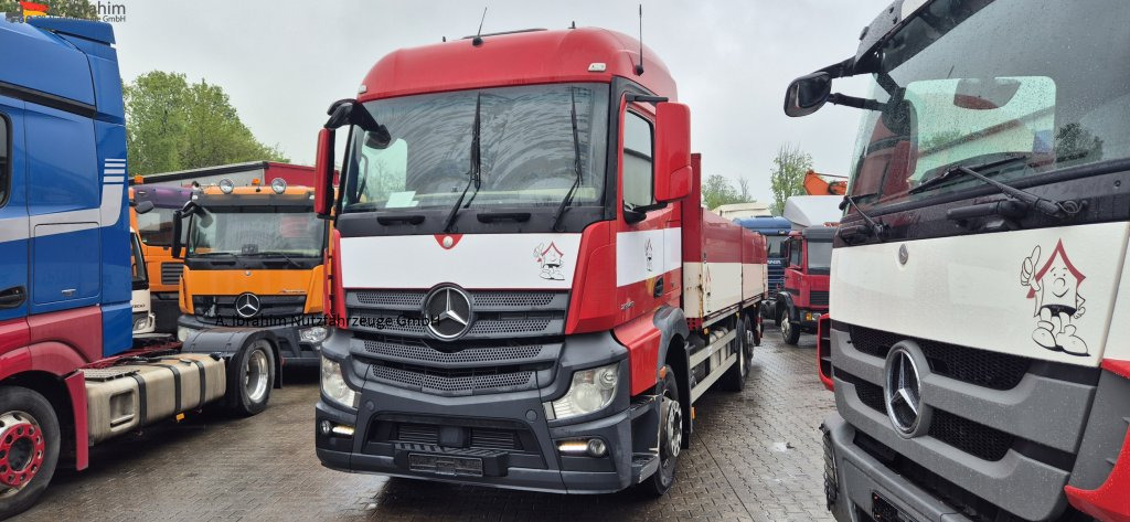 Mercedes-Benz DB 2545 HIAB 166 mit Zange. Lift-Lenkachse - Pritsche LKW, Autokran: das Bild 1 Mercedes-Benz DB 2545 HIAB 166 mit Zange. Lift-Lenkachse - Pritsche LKW, Autokran: das Bild 1