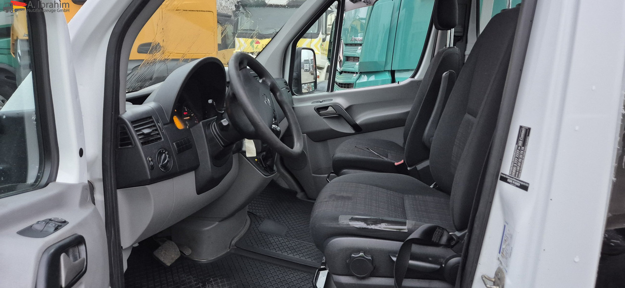 Mercedes-Benz Sprinter DB 319 CDI Automatik, Tempomat, ATM bei 290 tkm - Abschleppwagen: das Bild 2 Mercedes-Benz Sprinter DB 319 CDI Automatik, Tempomat, ATM bei 290 tkm - Abschleppwagen: das Bild 2