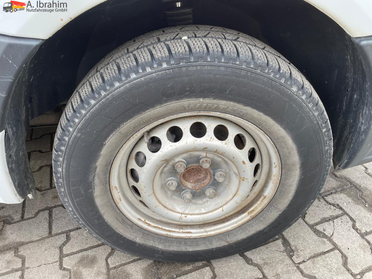 Mercedes-Benz Sprinter DB 319 CDI Geschlossen Kasten | 15 m³ | V6 | 4.5 m Radstand - Kastenwagen: das Bild 4 Mercedes-Benz Sprinter DB 319 CDI Geschlossen Kasten | 15 m³ | V6 | 4.5 m Radstand - Kastenwagen: das Bild 4