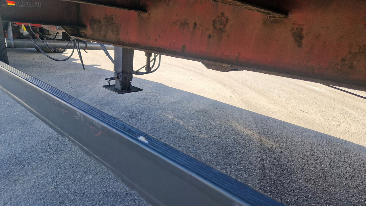 Möslein Tandemanhänger alt, aber ok - Planenanhänger: das Bild 5 Möslein Tandemanhänger alt, aber ok - Planenanhänger: das Bild 5