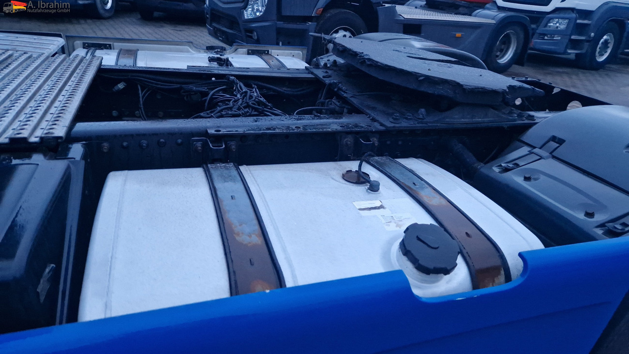 MAN 18.480 TGX XLX Retarder 2x Tank deutsches Fahrzeug, Kamera, Navi - Sattelzugmaschine: das Bild 4 MAN 18.480 TGX XLX Retarder 2x Tank deutsches Fahrzeug, Kamera, Navi - Sattelzugmaschine: das Bild 4