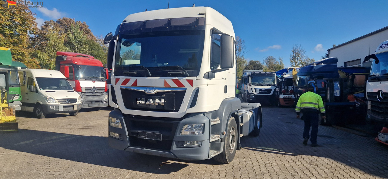 MAN TGS 18.400 PTO für Kompressor sehr sauber, 8x baugleich - Sattelzugmaschine: das Bild 1 MAN TGS 18.400 PTO für Kompressor sehr sauber, 8x baugleich - Sattelzugmaschine: das Bild 1