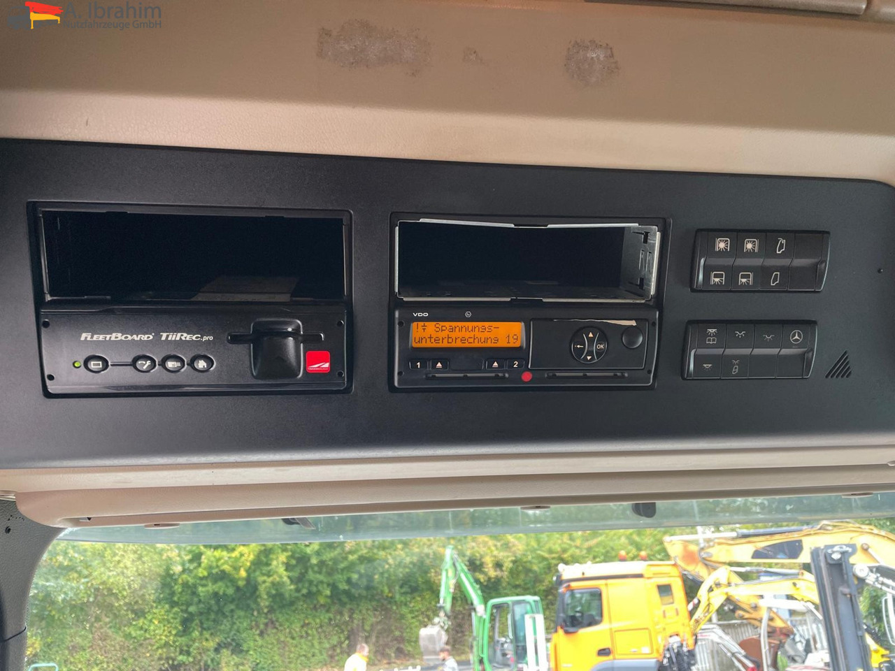 Mercedes-Benz Actros 1845 Kipphydraulik | Megaspace | Retarder | Kühlschrank | Klima - Sattelzugmaschine: das Bild 2 Mercedes-Benz Actros 1845 Kipphydraulik | Megaspace | Retarder | Kühlschrank | Klima - Sattelzugmaschine: das Bild 2