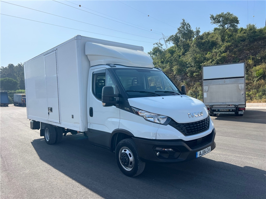 Iveco 35C16H - Koffer LKW: das Bild 3 Iveco 35C16H - Koffer LKW: das Bild 3